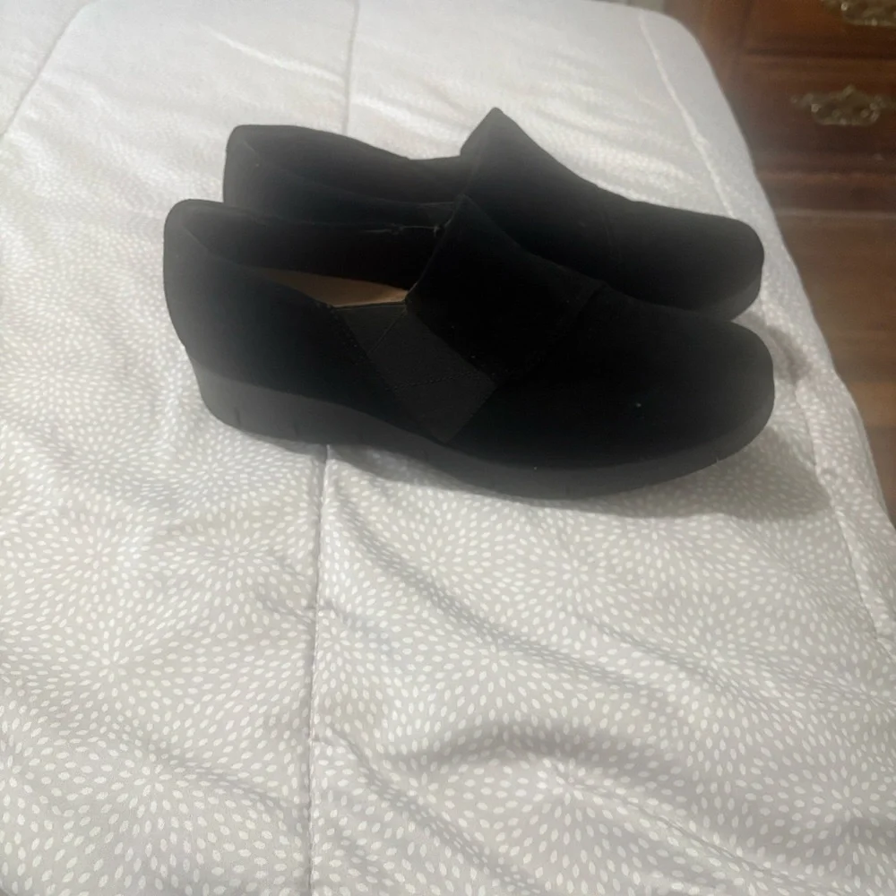 Women Black Slip-On Dress Loafers